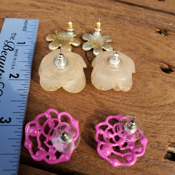 Flower earrings set sold TOGETHER - Picture 3 of 6